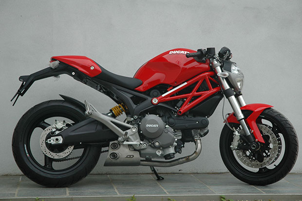 MONSTER 696 Ex-Box